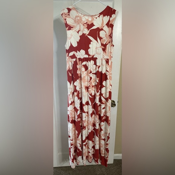Ingrid & Isabel maternity Floral Sleeveless Maxi Dress - Picture 2 of 2